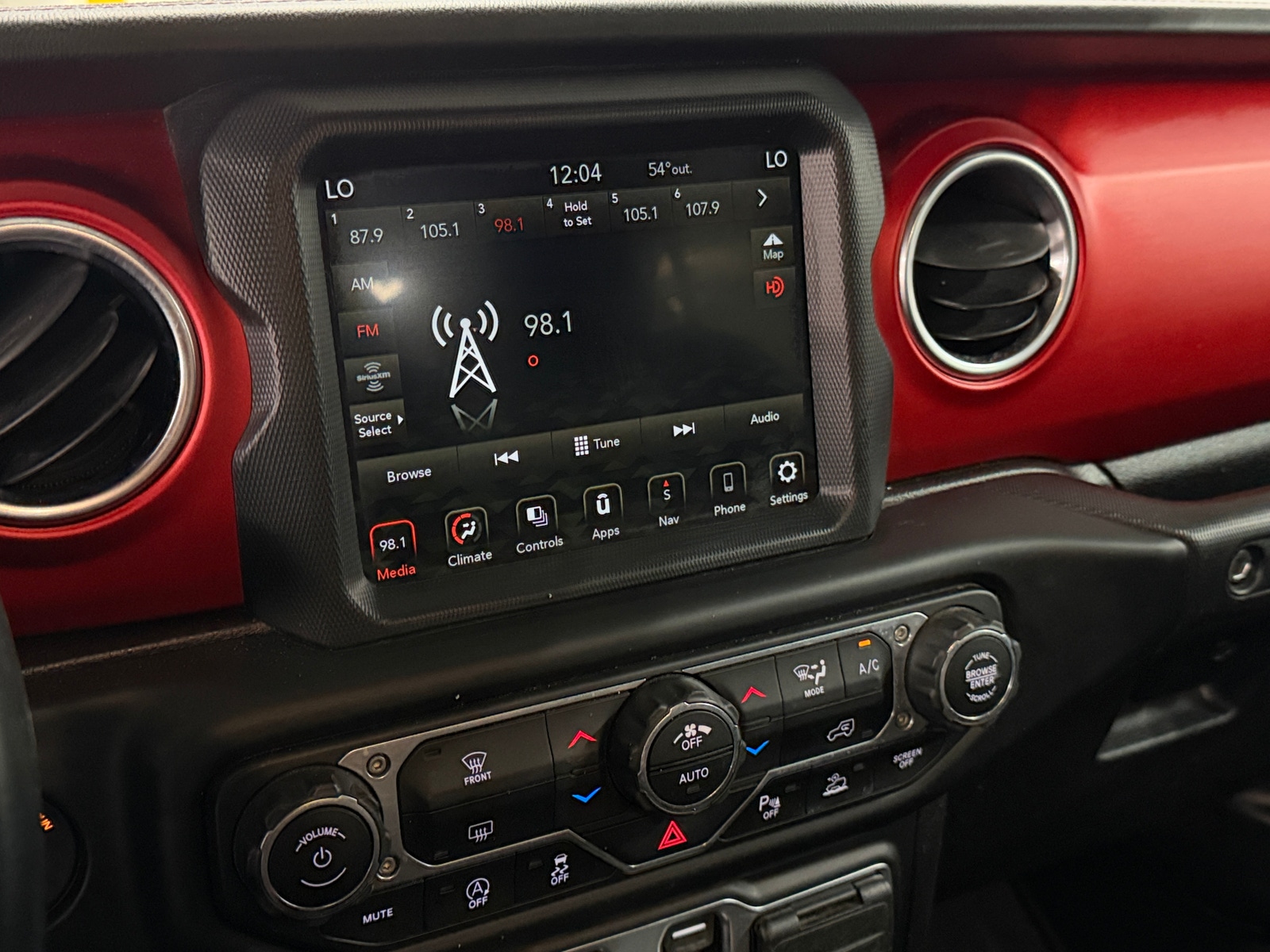 Thumbnail: 2020 Jeep Gladiator - 4