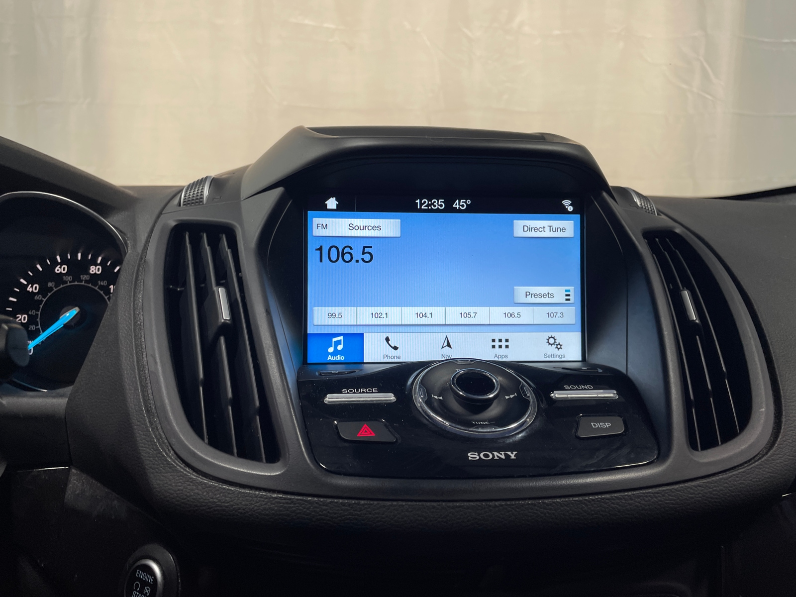 Thumbnail: 2017 Ford Escape - 3