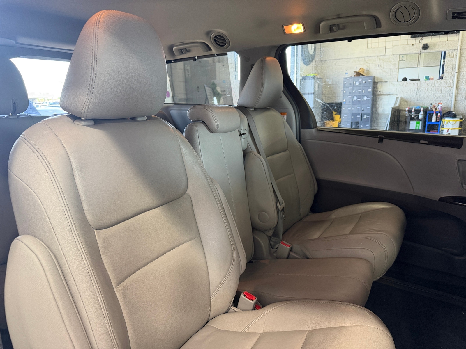 Thumbnail: 2015 Toyota Sienna - 5