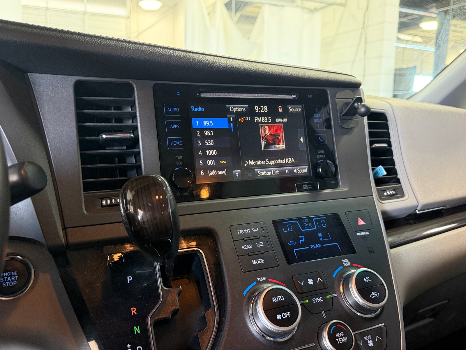 Thumbnail: 2015 Toyota Sienna - 3