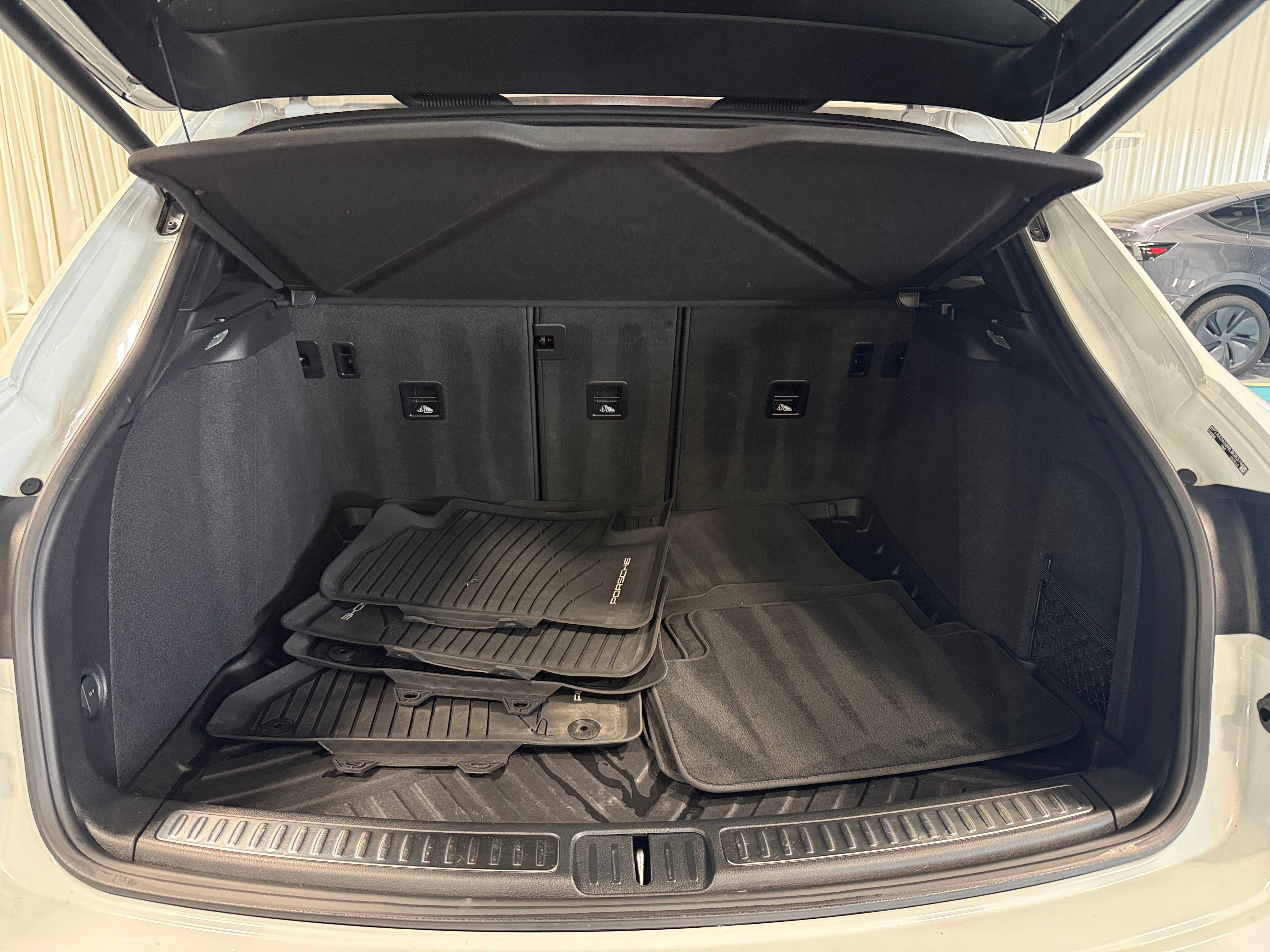2022 Porsche Macan