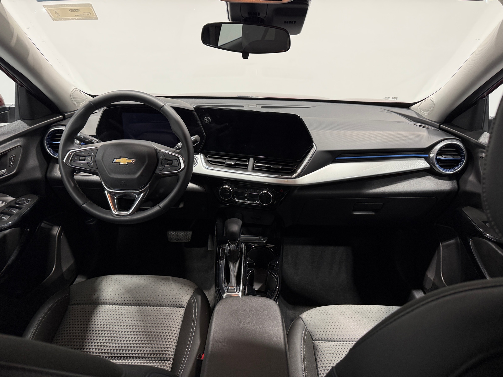 Thumbnail: 2025 Chevrolet Trax - 3