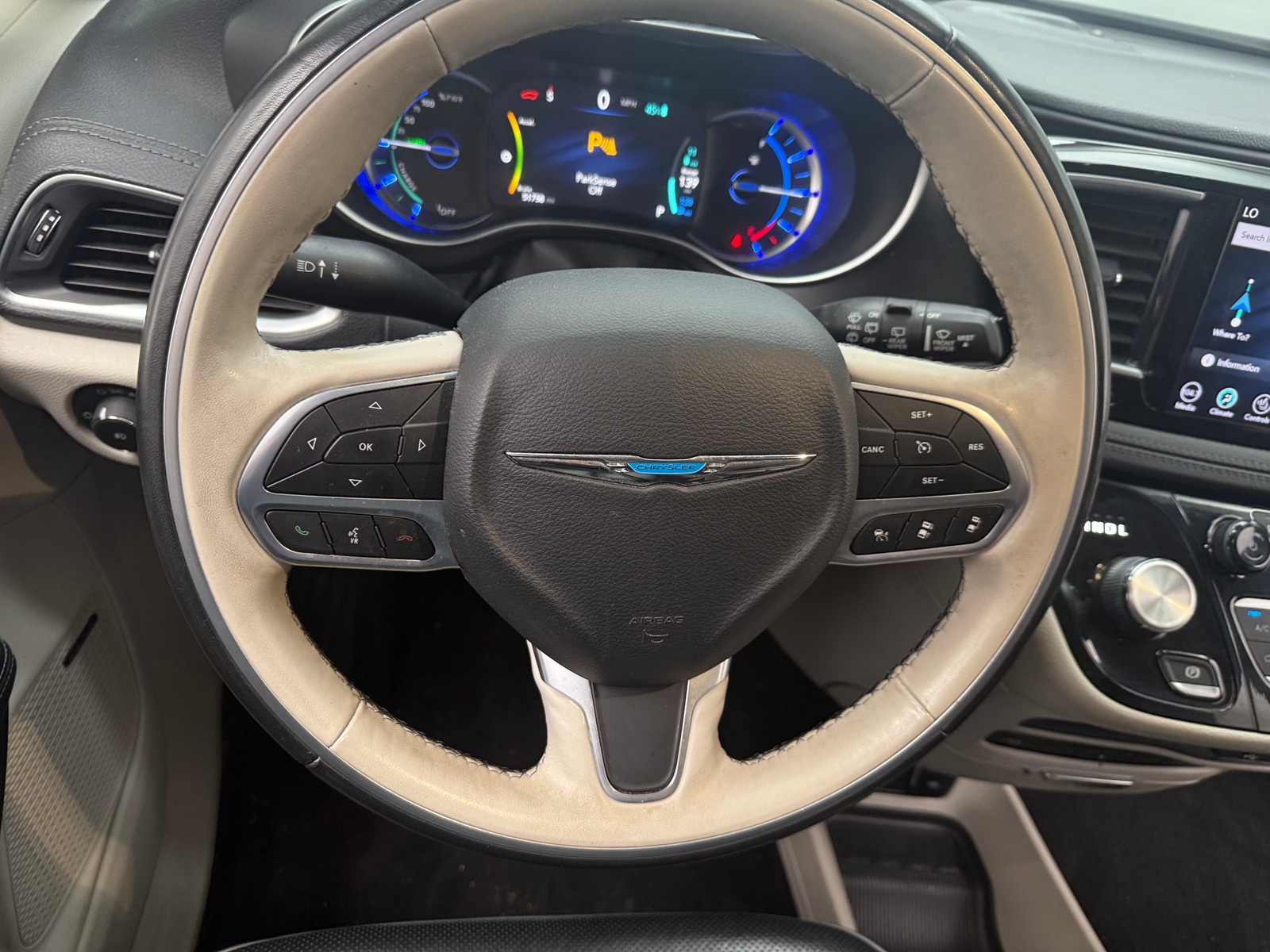 Thumbnail: 2020 Chrysler Pacifica - 4
