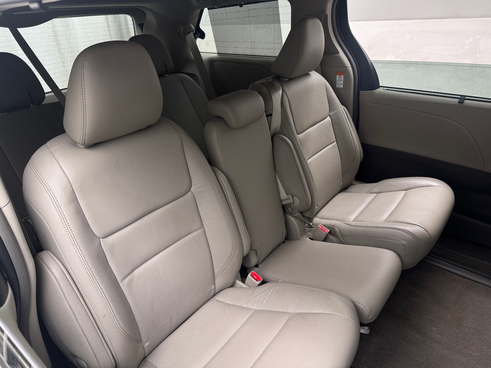 Thumbnail: 2019 Toyota Sienna - 5