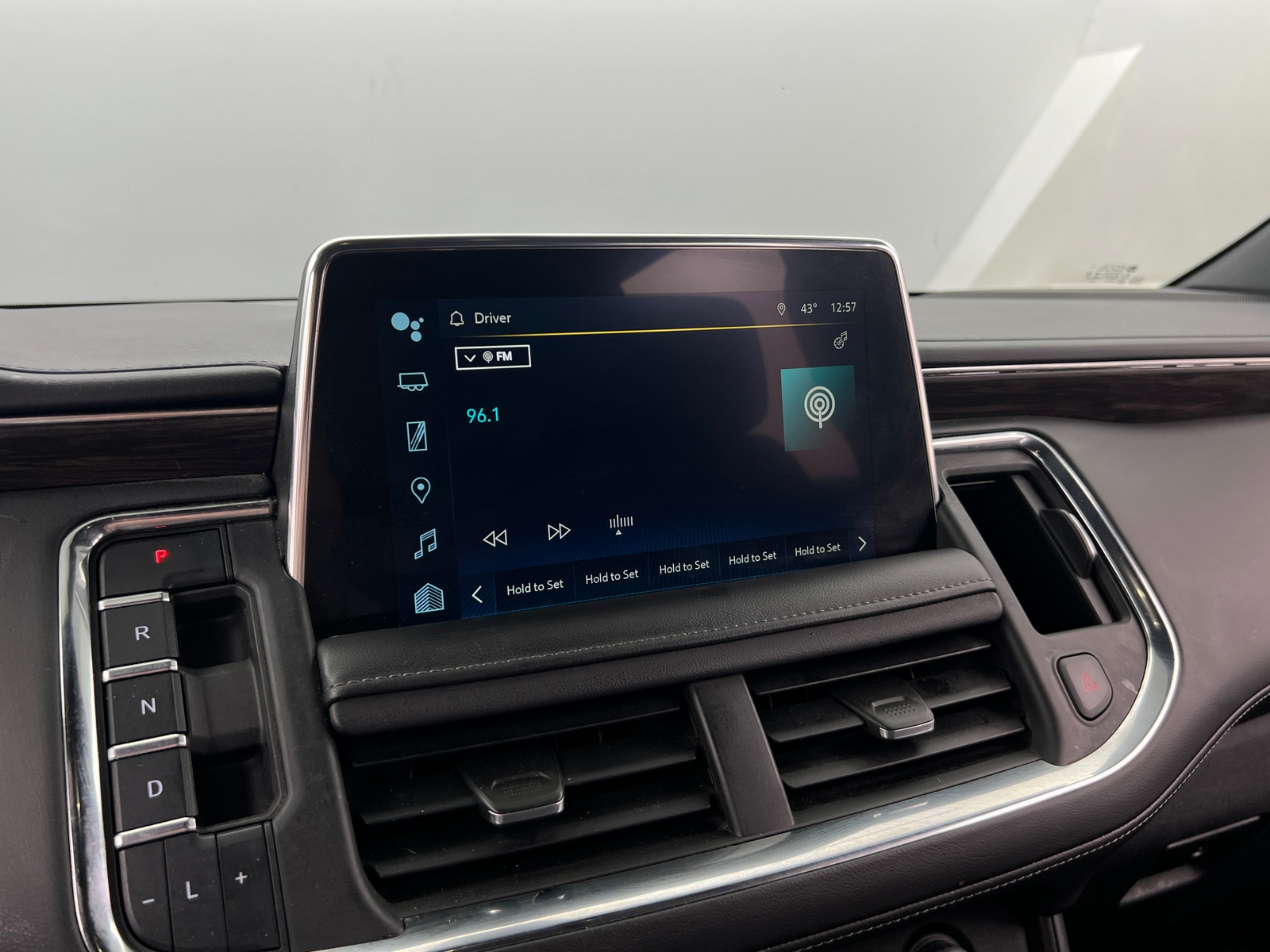 Thumbnail: 2022 Chevrolet Suburban - 3