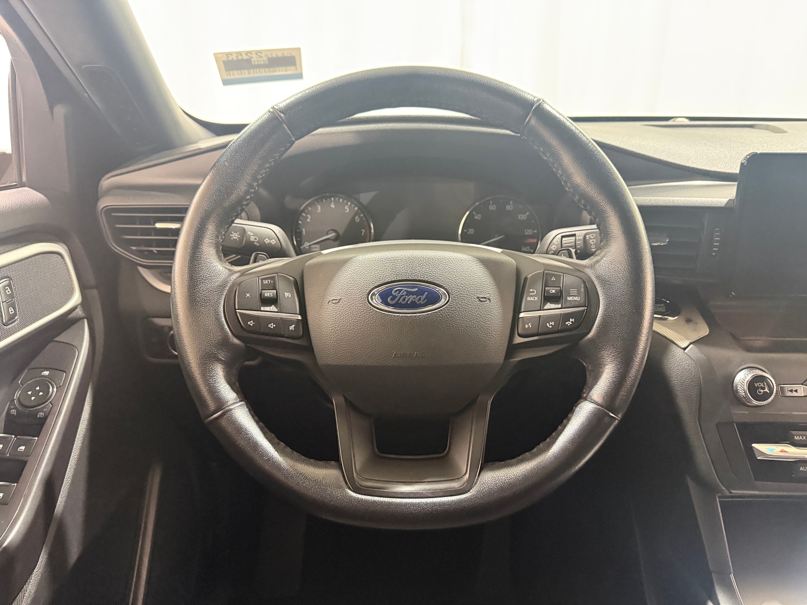 Thumbnail: 2020 Ford Explorer - 5