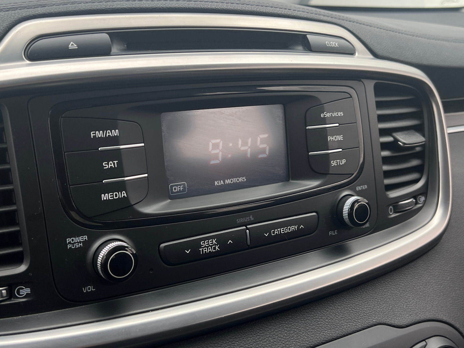 Thumbnail: 2016 Kia Sorento - 3
