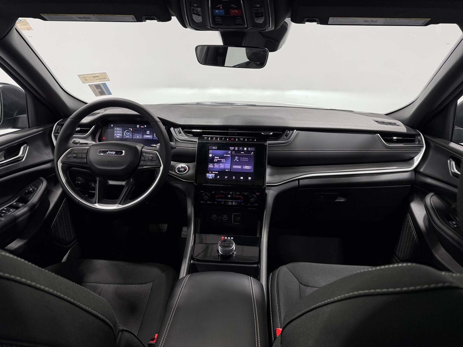 Thumbnail: 2025 Jeep Grand Cherokee - 3