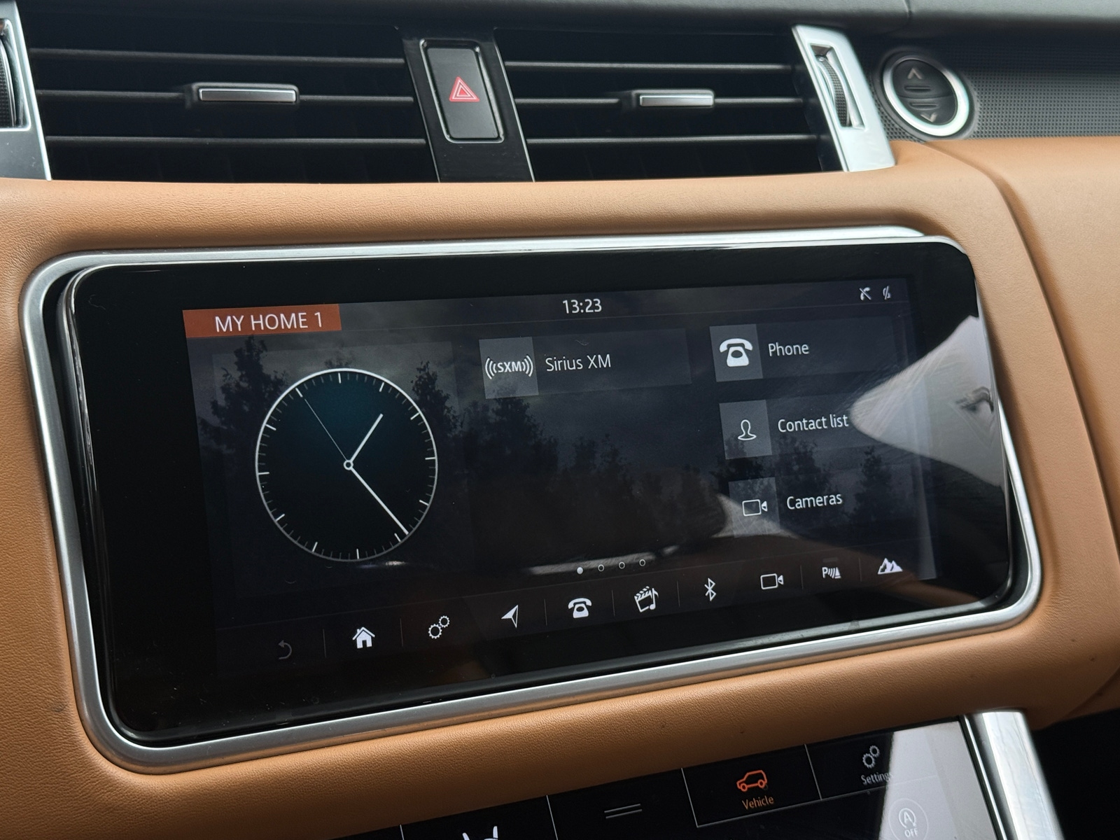 Thumbnail: 2019 Land Rover Range Rover Sport - 3