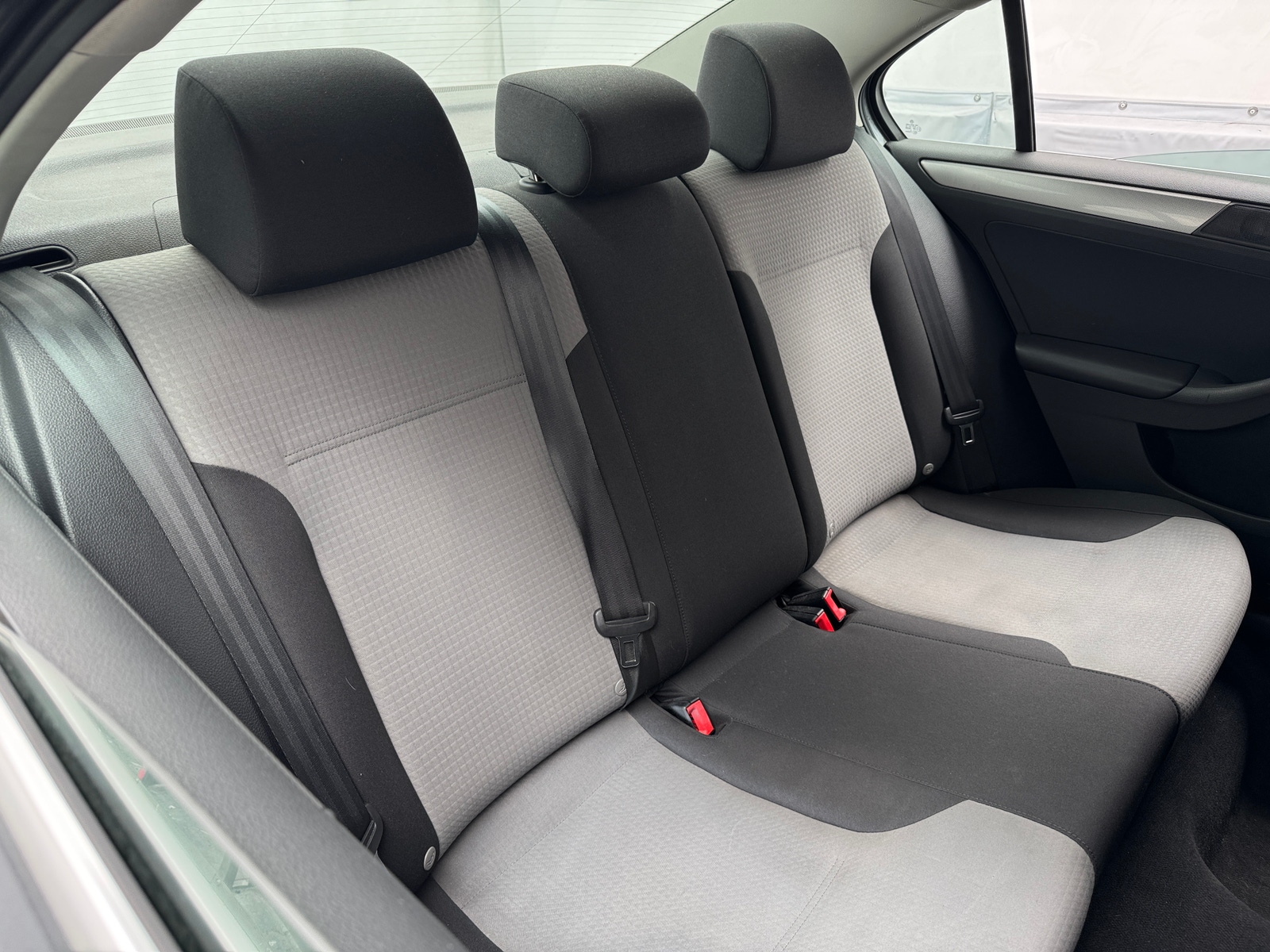 Thumbnail: 2017 Volkswagen Jetta - 6