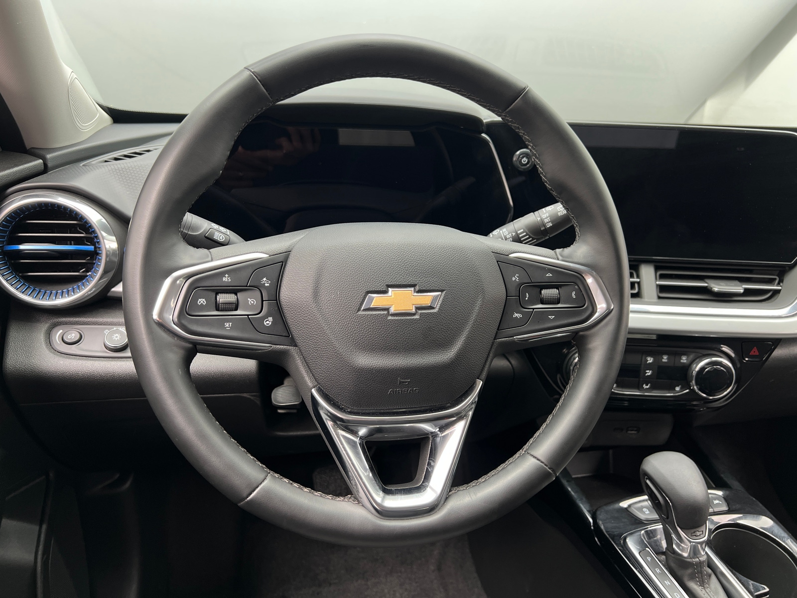 Thumbnail: 2025 Chevrolet Trax - 5