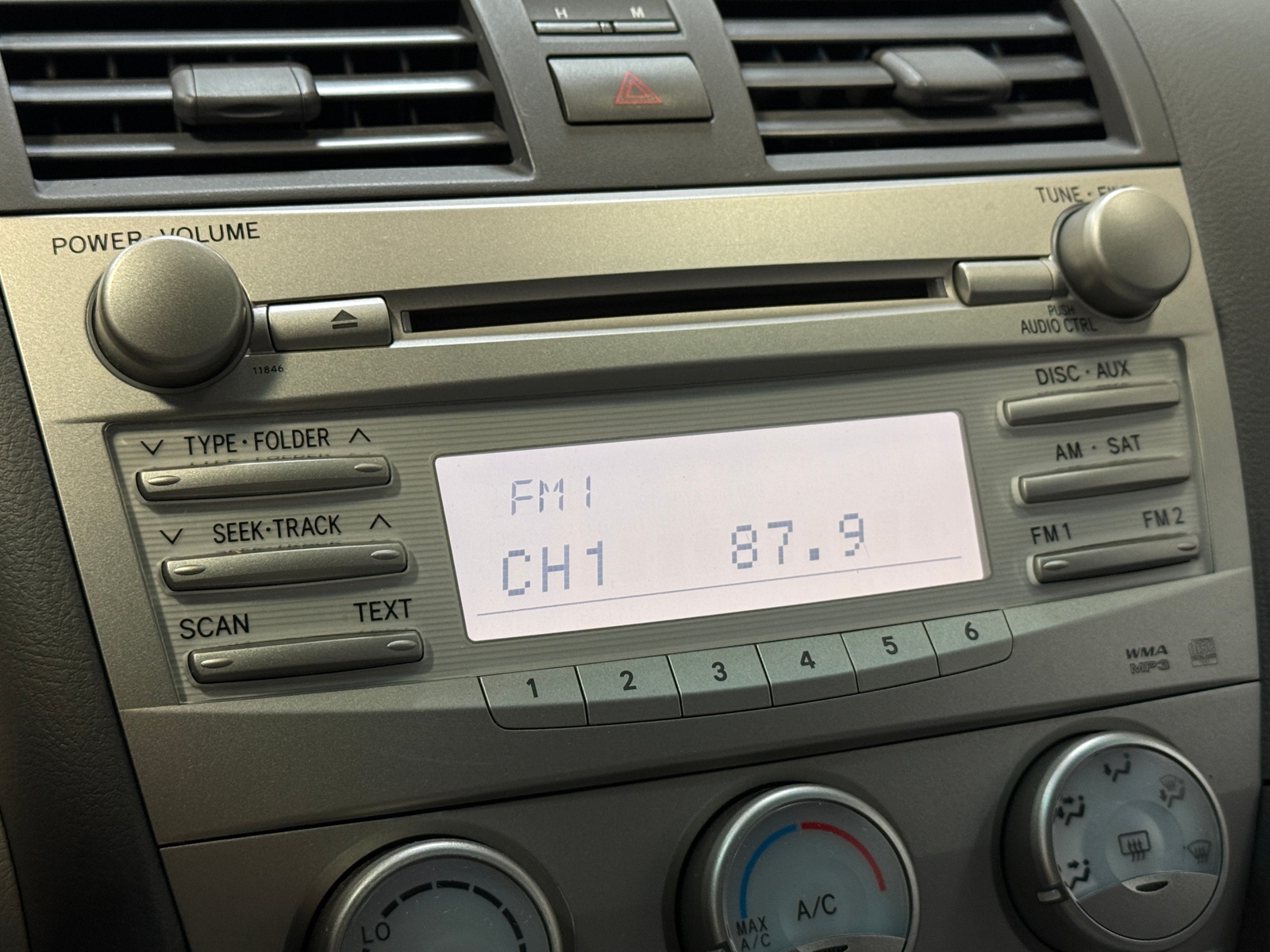 Thumbnail: 2011 Toyota Camry - 4