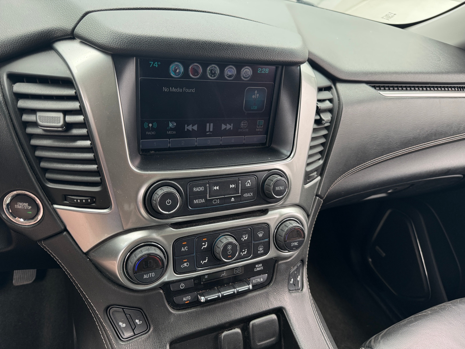 Thumbnail: 2016 Chevrolet Tahoe - 3