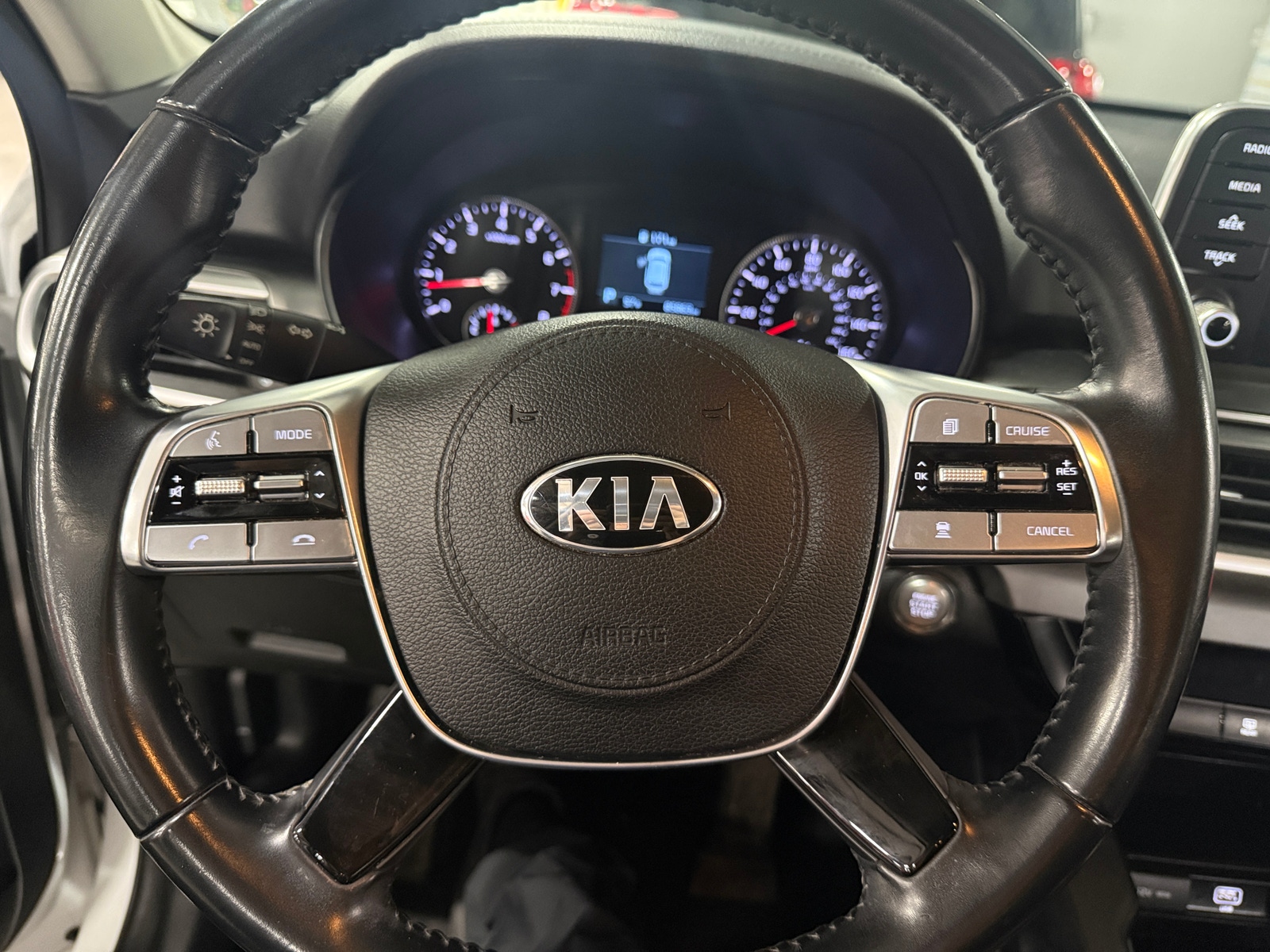 Thumbnail: 2020 Kia Telluride - 4