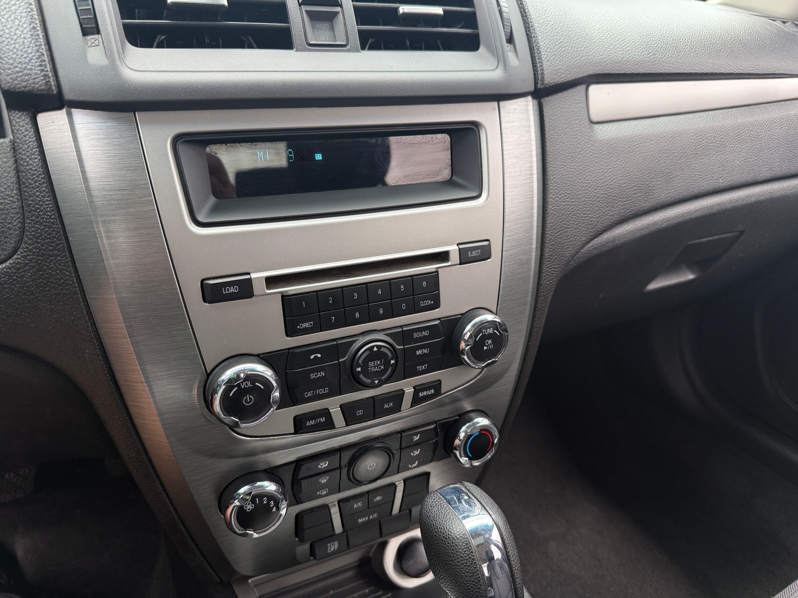 Thumbnail: 2011 Ford Fusion - 4