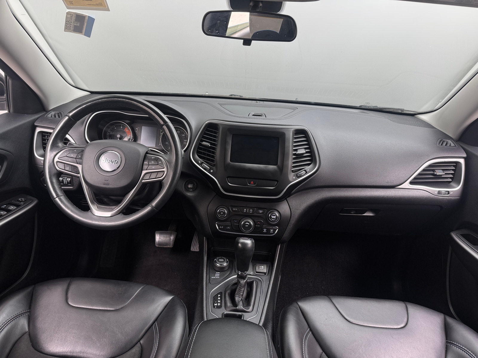Thumbnail: 2019 Jeep Cherokee - 3