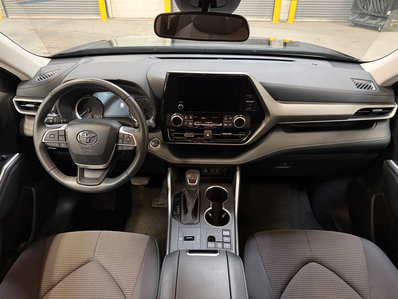 Thumbnail: 2025 Toyota Highlander - 3