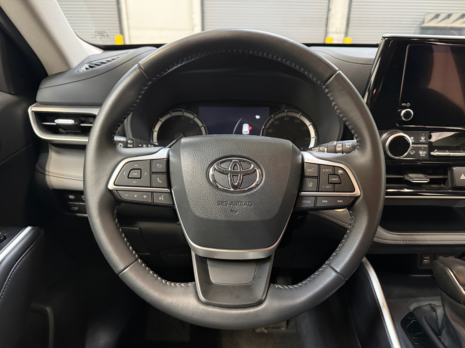 Thumbnail: 2025 Toyota Highlander - 5