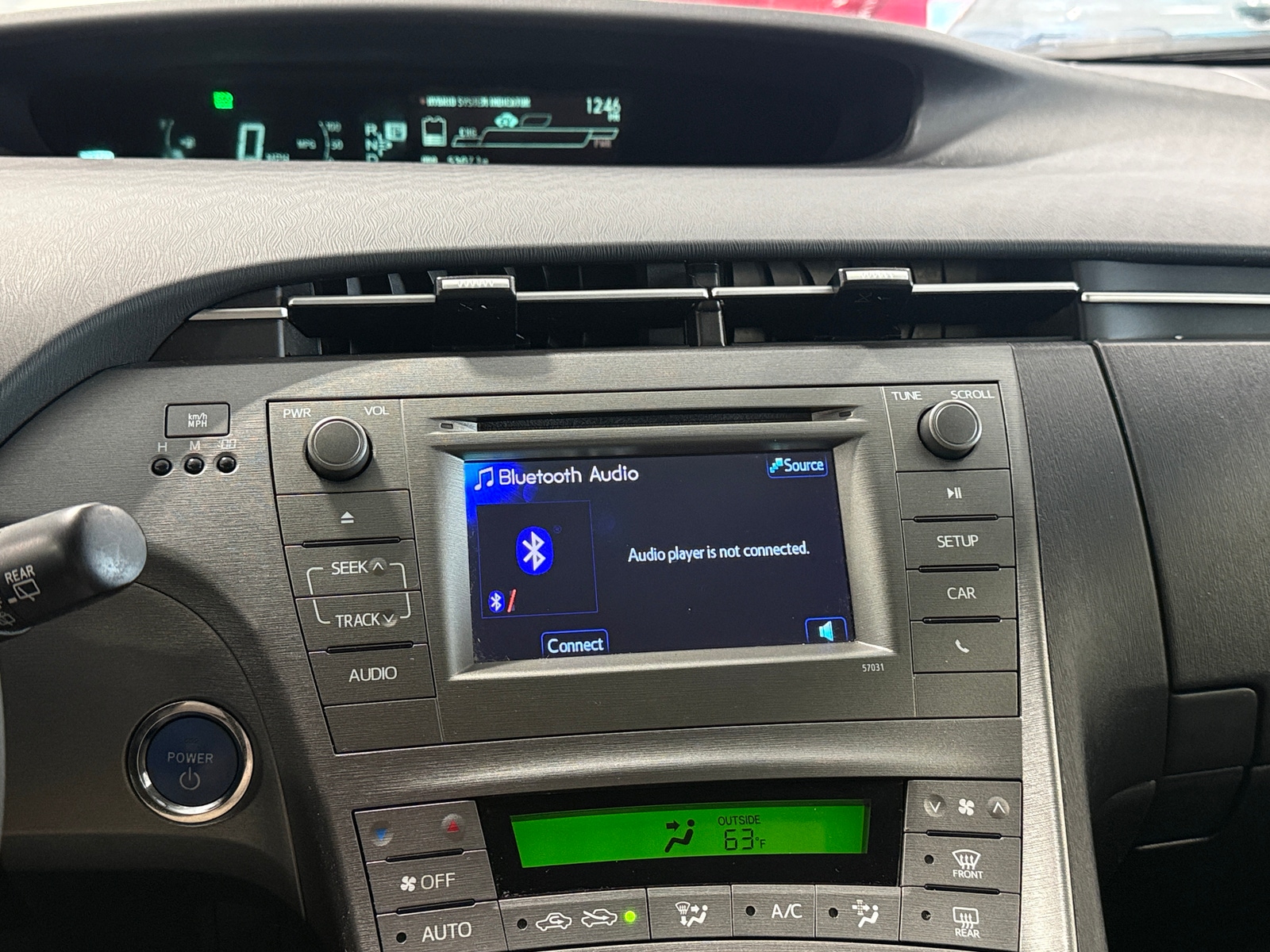 Thumbnail: 2015 Toyota Prius - 4