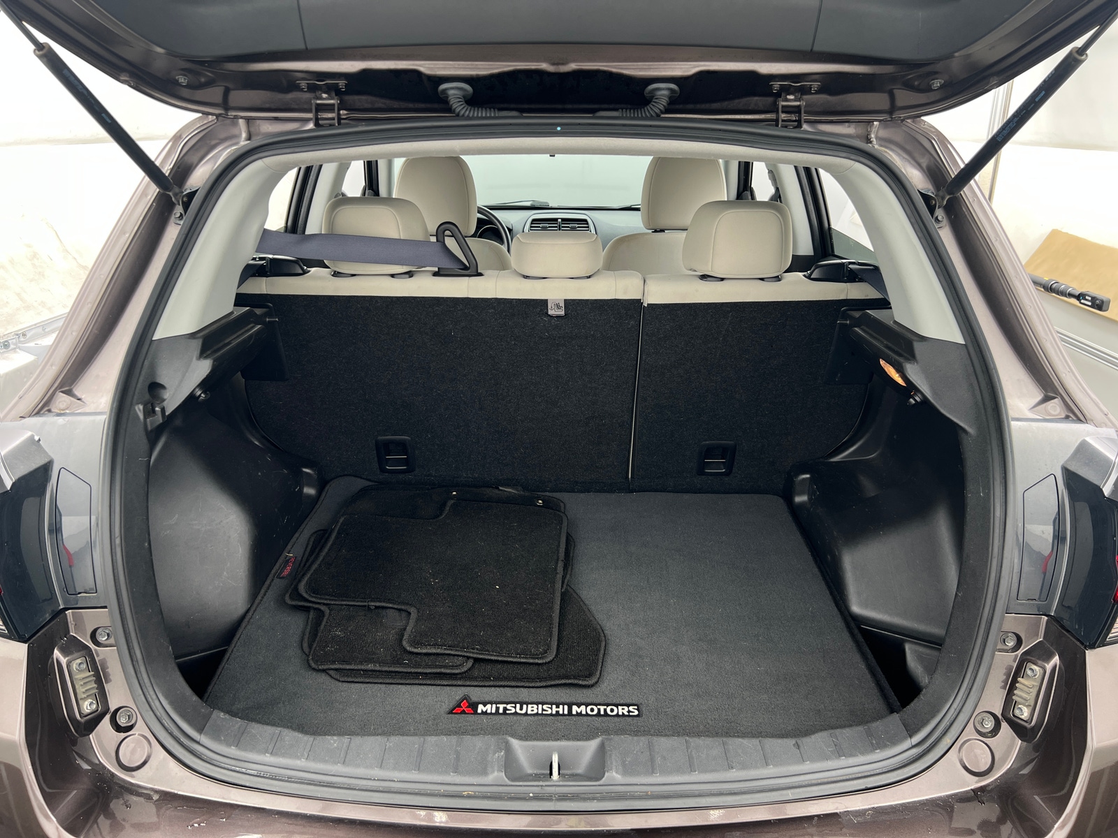Thumbnail: 2020 Mitsubishi Outlander Sport - 7