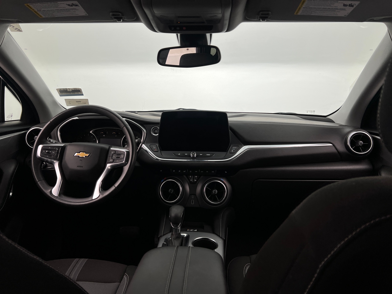 Thumbnail: 2023 Chevrolet Blazer - 3