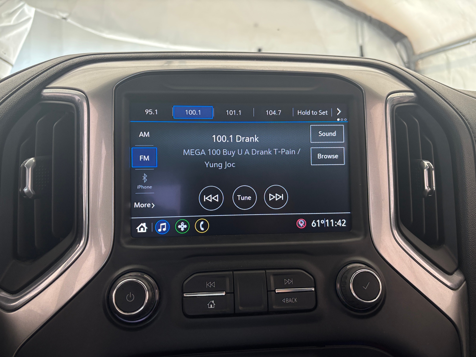 Thumbnail: 2020 Chevrolet Silverado 1500 - 4