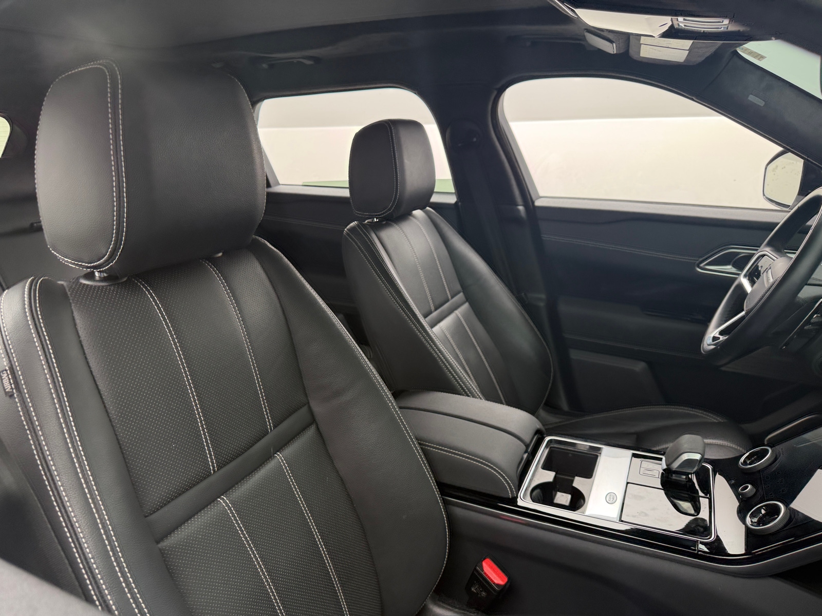 Thumbnail: 2023 Land Rover Range Rover Velar - 2