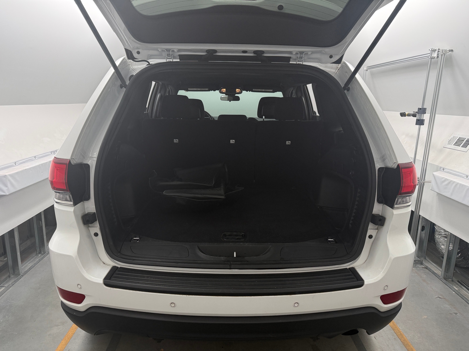 Thumbnail: 2021 Jeep Grand Cherokee - 7