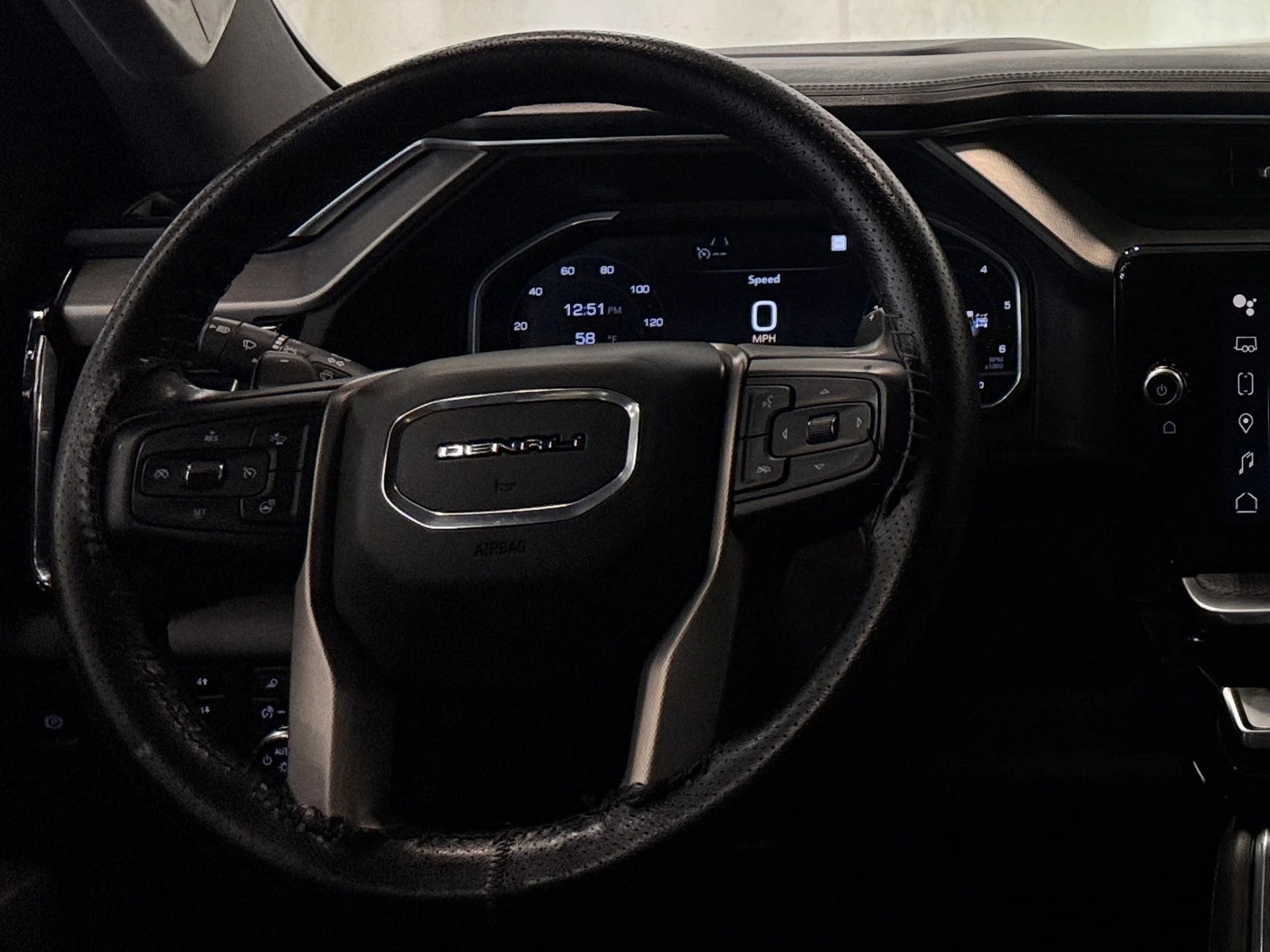Thumbnail: 2022 GMC Sierra 1500 - 4