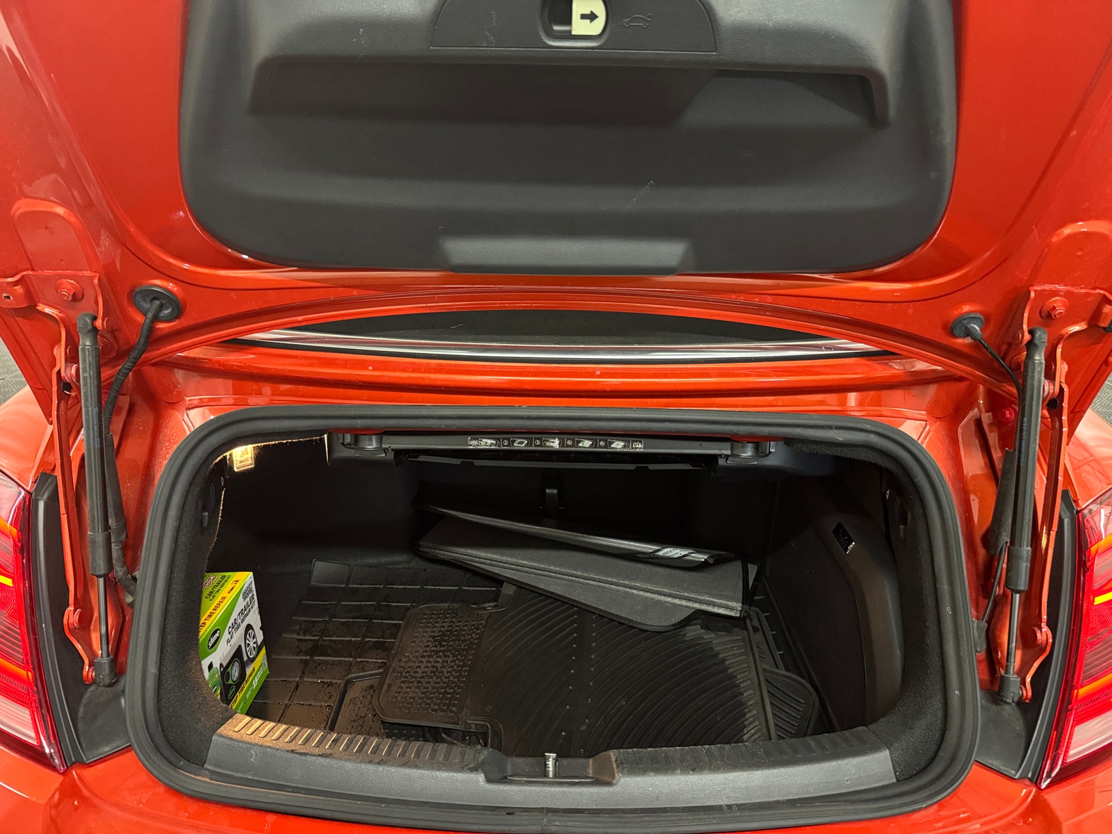 Thumbnail: 2019 Volkswagen Beetle - 6