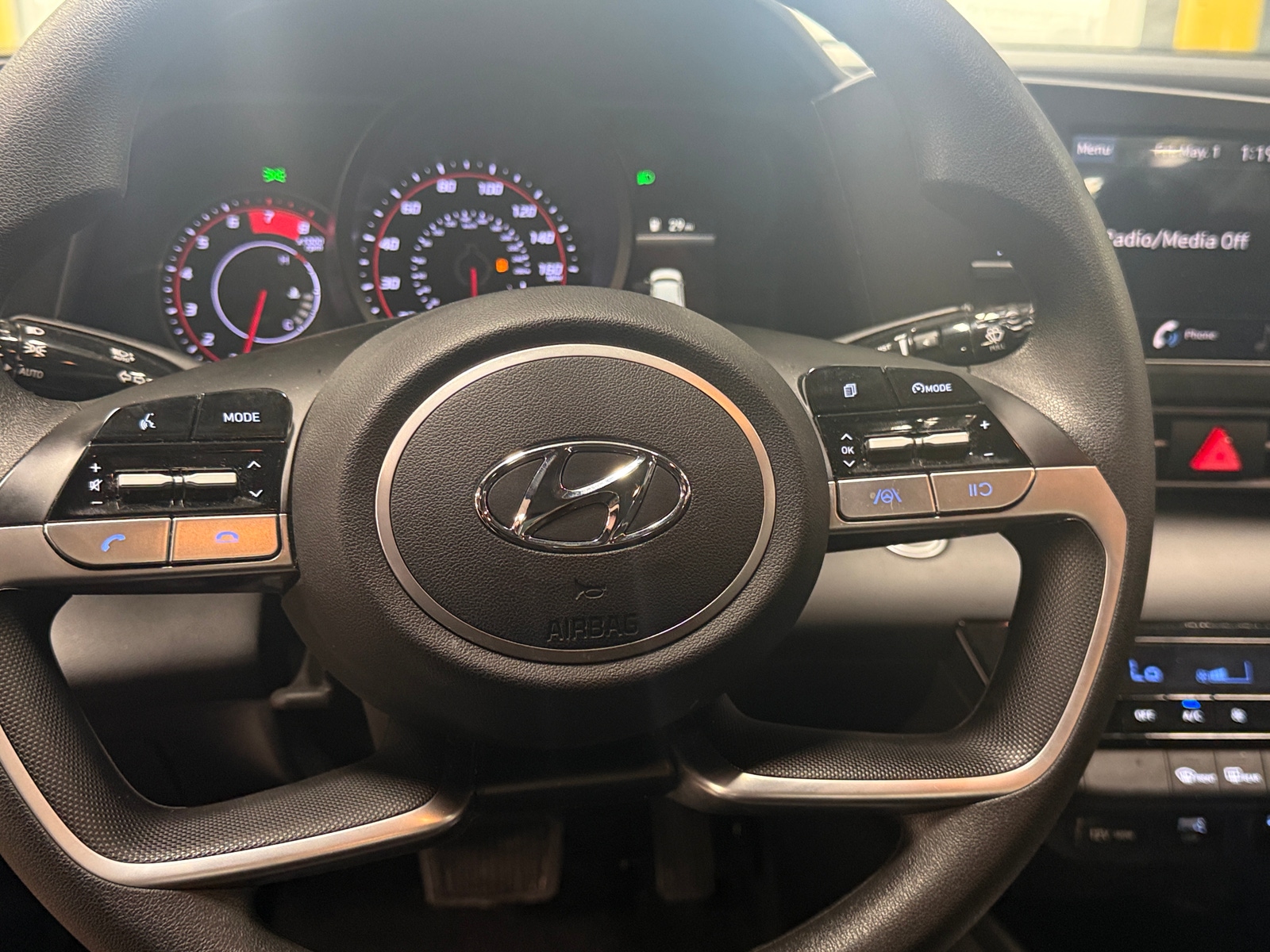 Thumbnail: 2023 Hyundai Elantra - 5