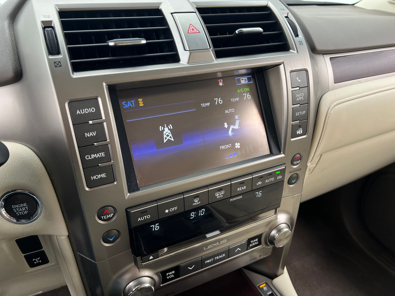 Thumbnail: 2017 Lexus GX - 3