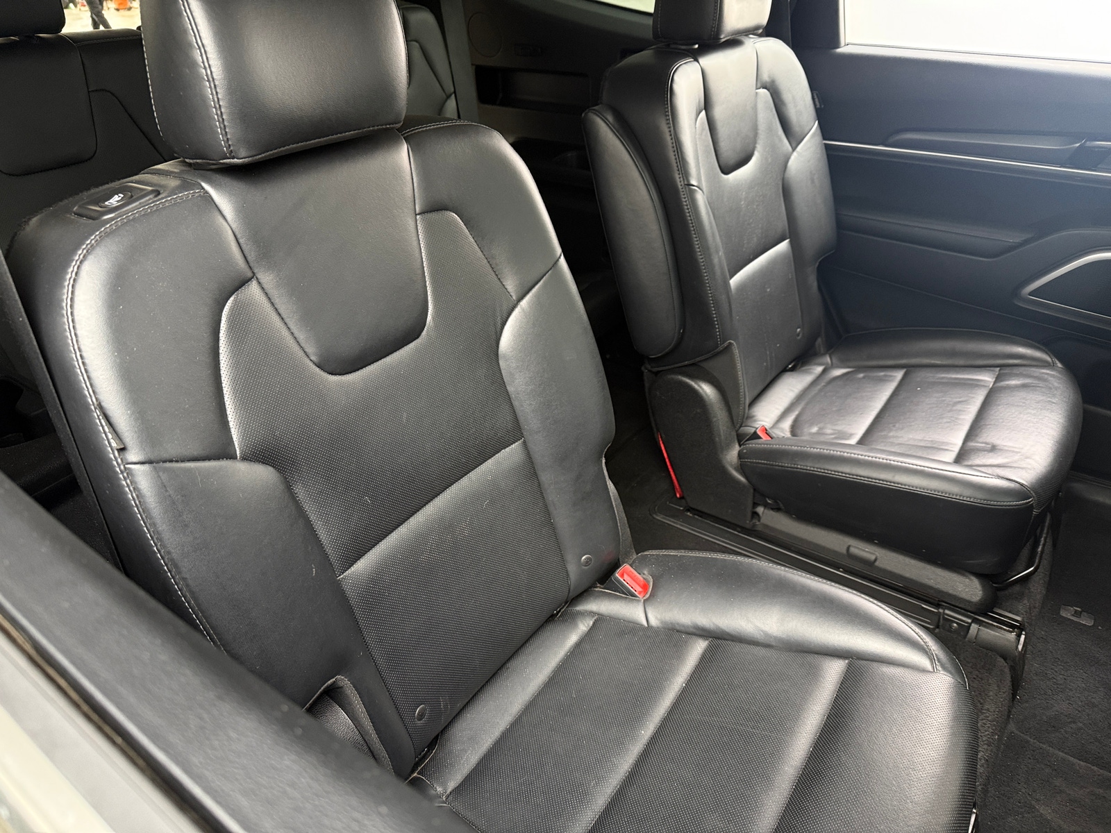 Thumbnail: 2023 Kia Telluride - 5
