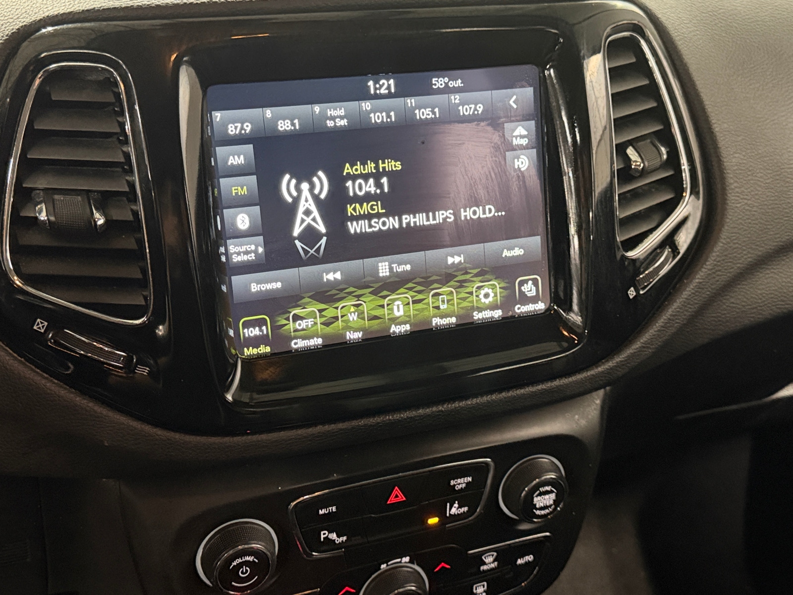 Thumbnail: 2021 Jeep Compass - 3