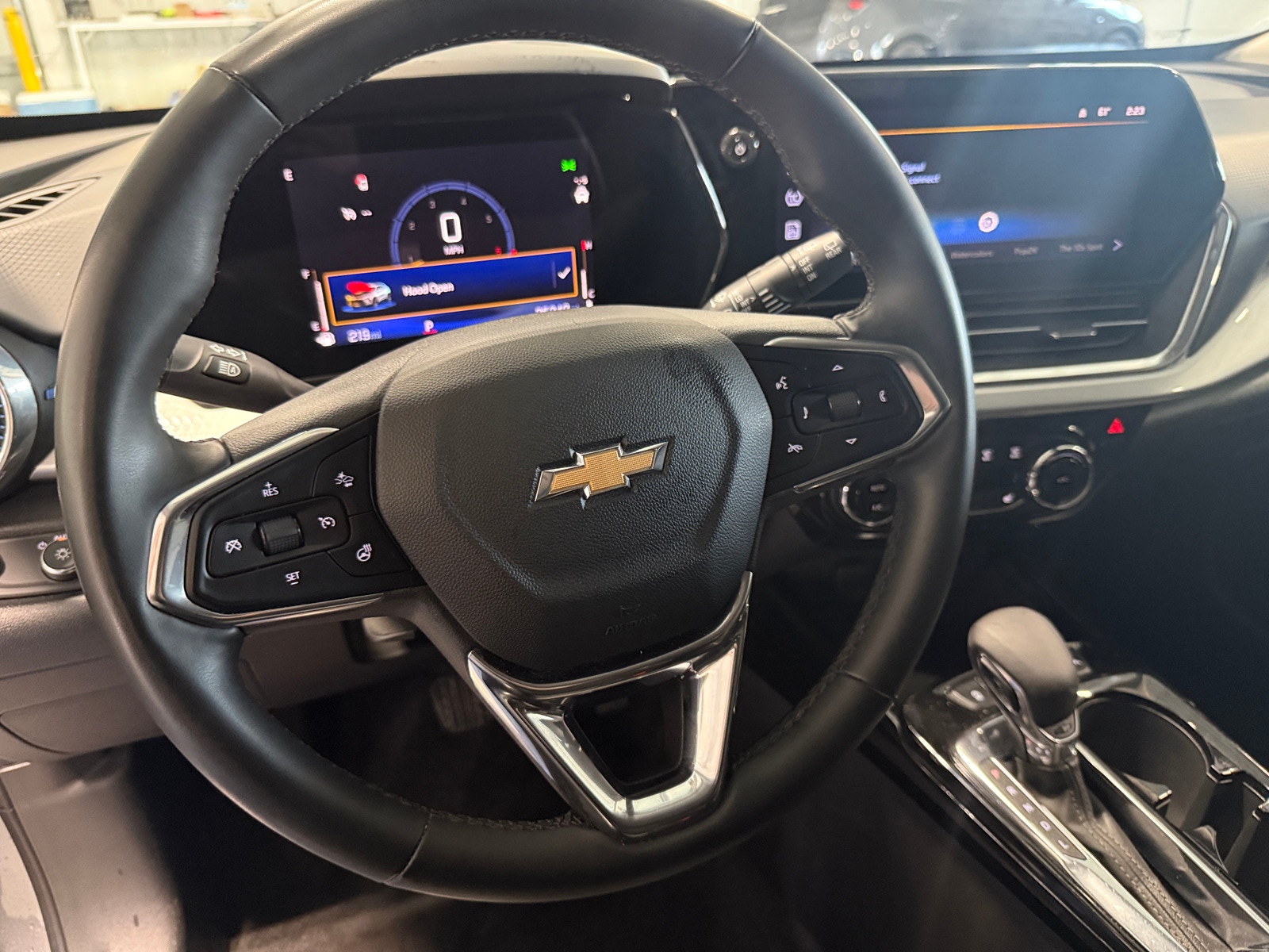 Thumbnail: 2025 Chevrolet Trax - 5