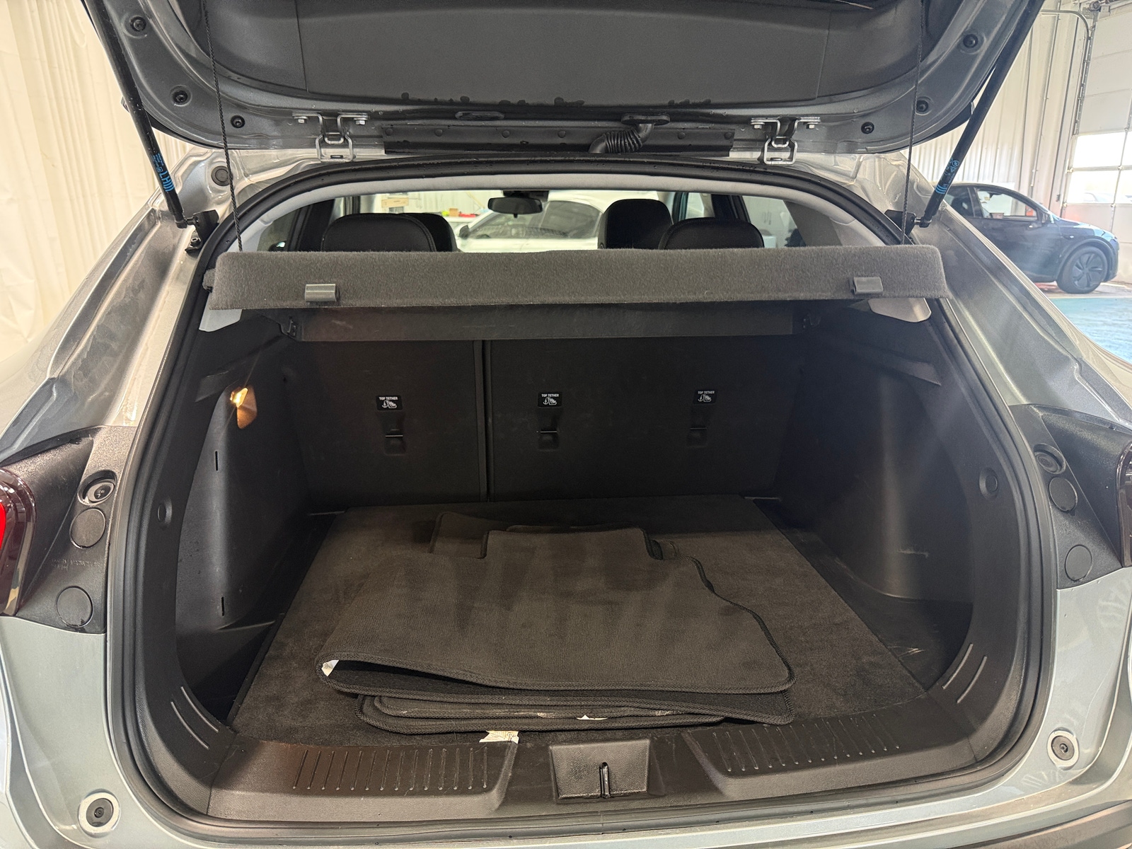 Thumbnail: 2025 Chevrolet Trax - 7
