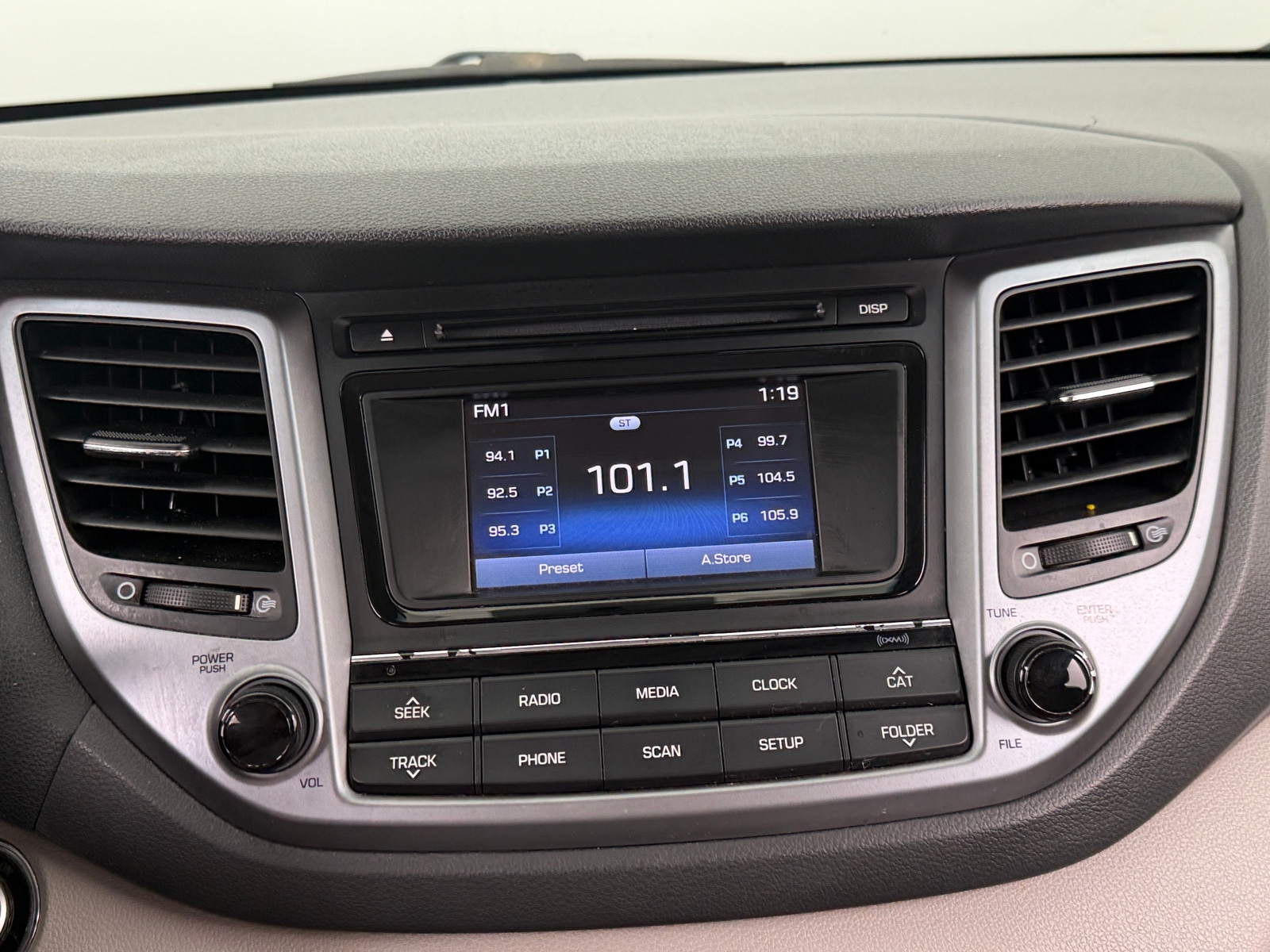 Thumbnail: 2017 Hyundai Tucson - 4