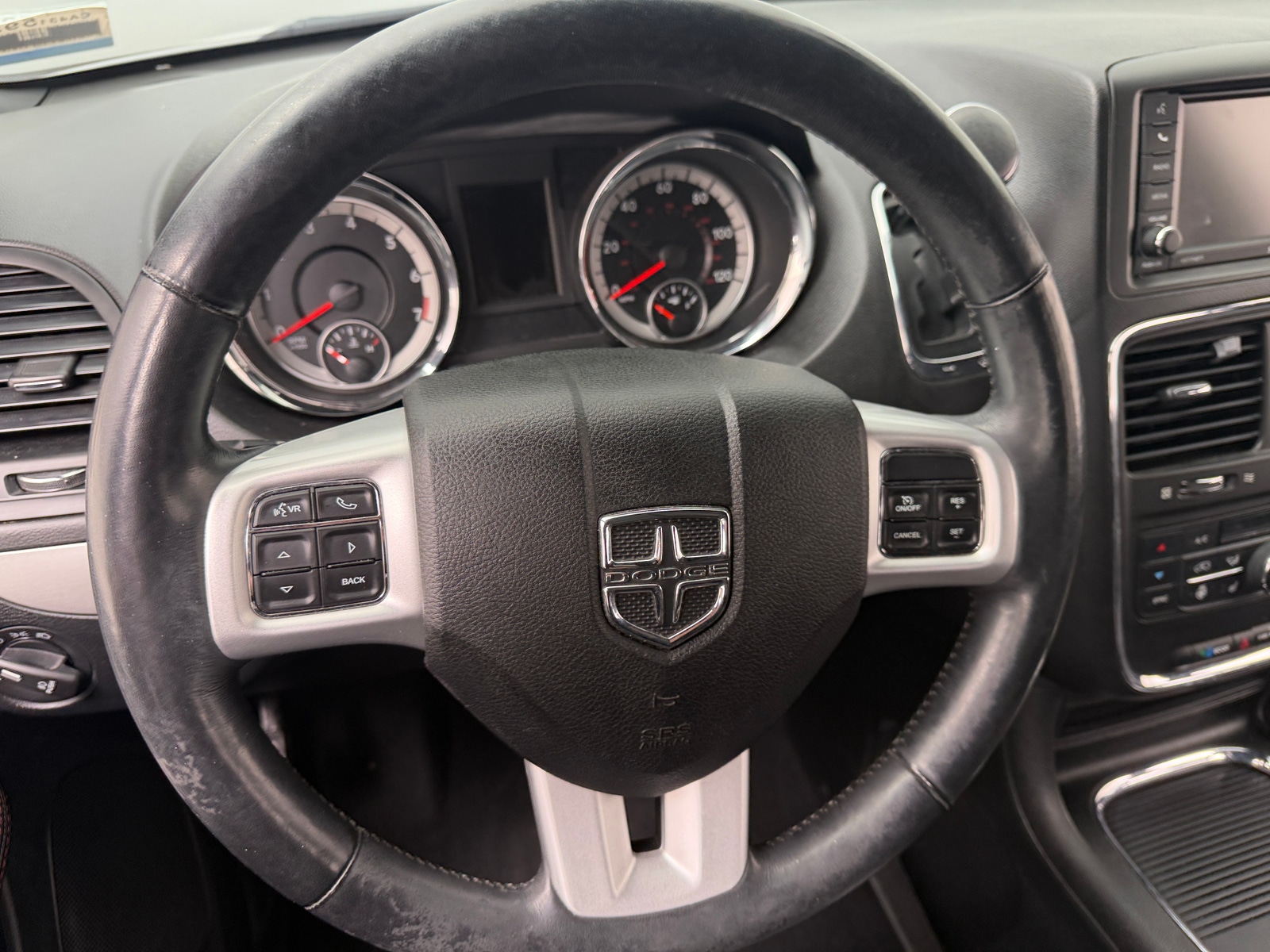 Thumbnail: 2017 Dodge Grand Caravan - 4