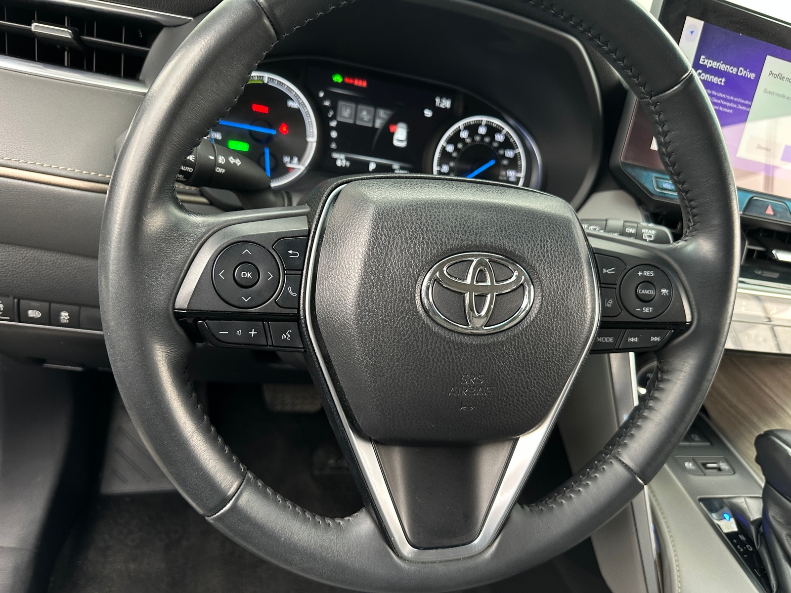 Thumbnail: 2023 Toyota Venza - 4