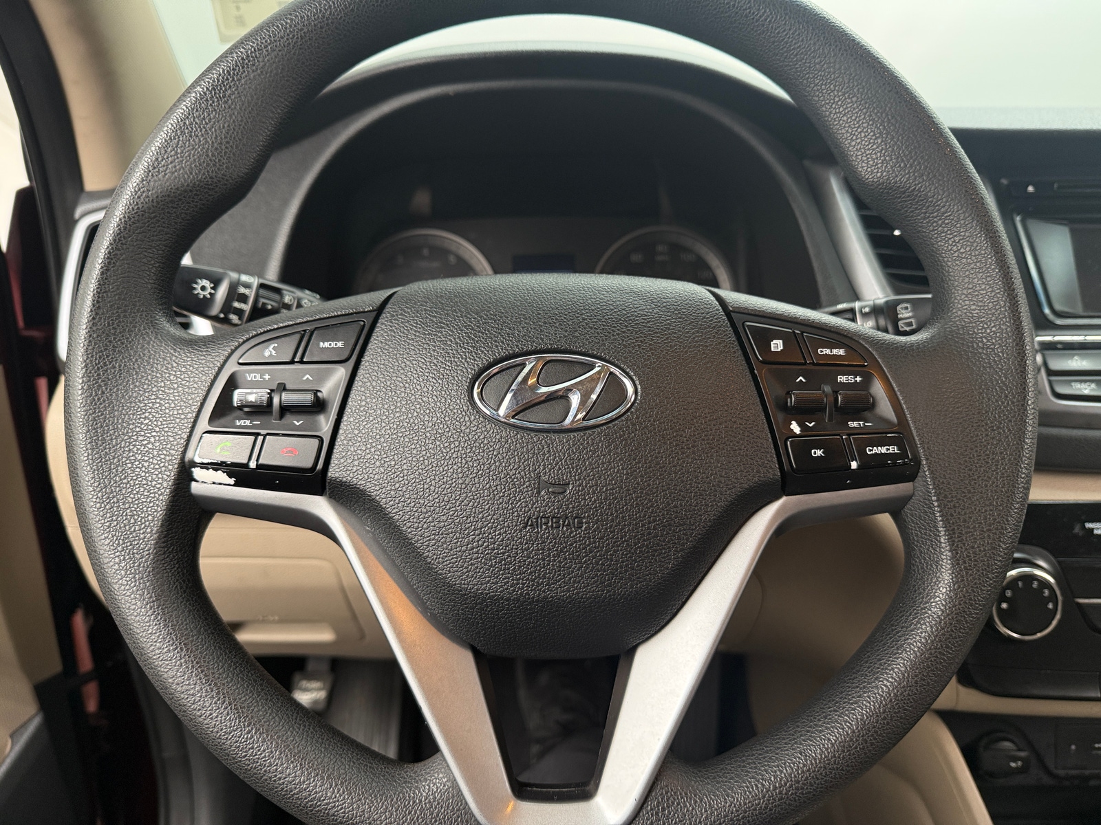 Thumbnail: 2017 Hyundai Tucson - 5