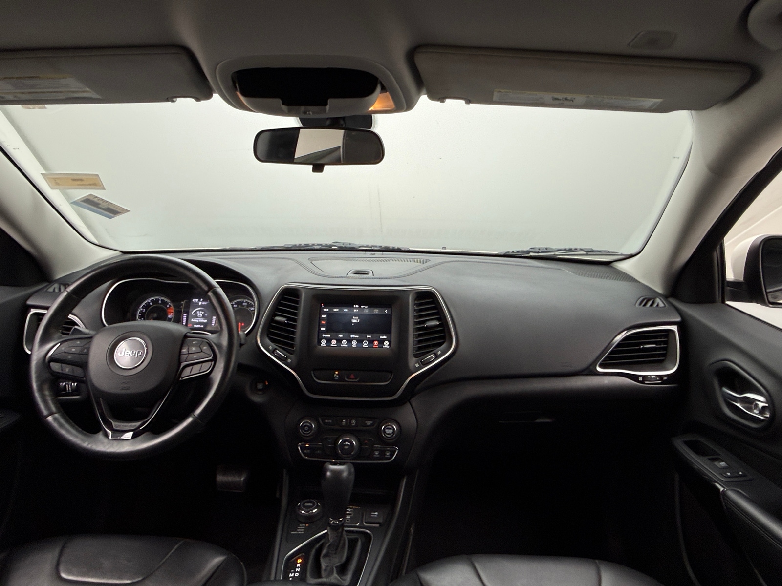 Thumbnail: 2019 Jeep Cherokee - 3