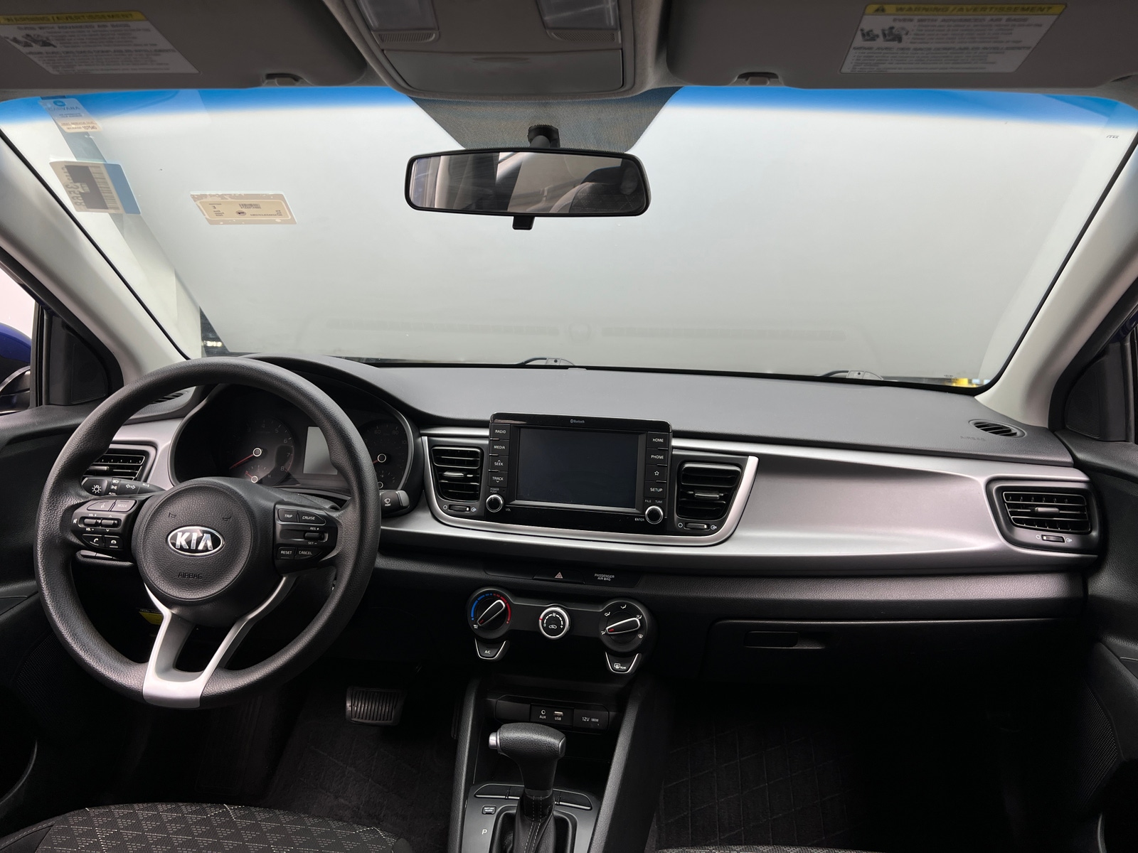 Thumbnail: 2020 Kia Rio - 3