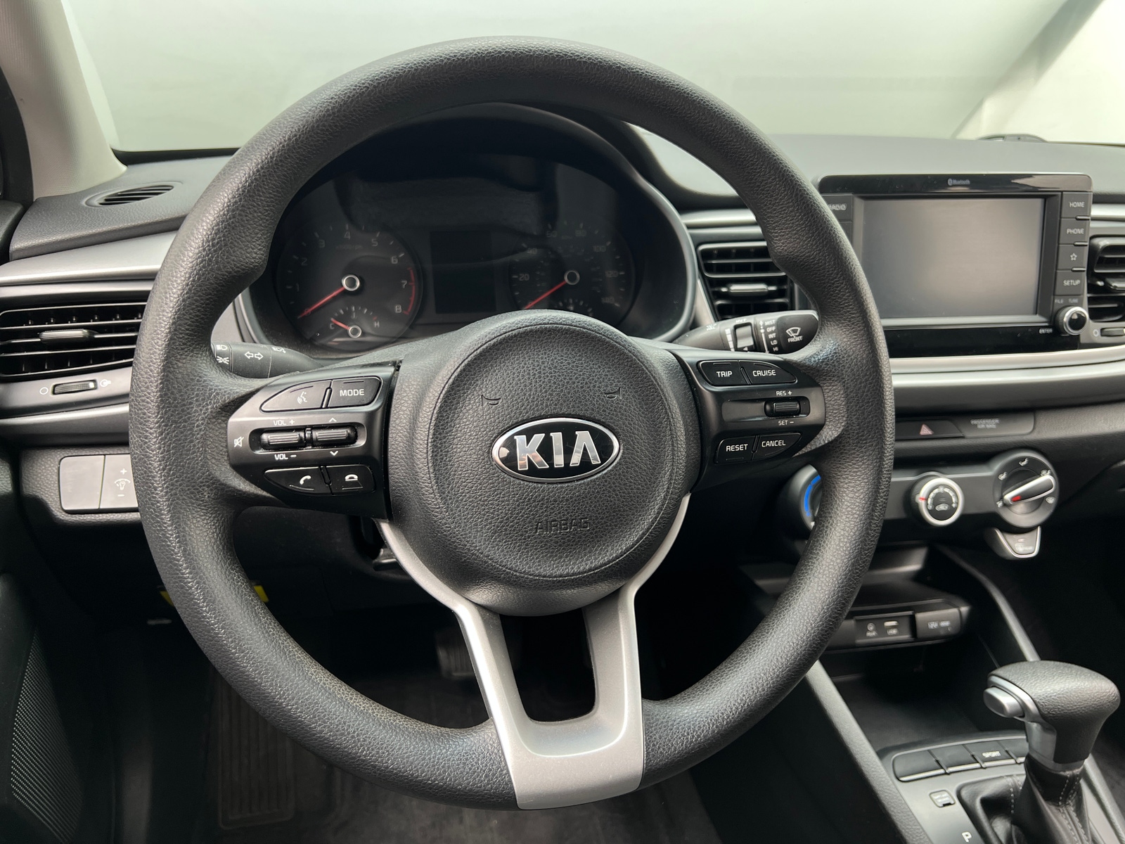 Thumbnail: 2020 Kia Rio - 5