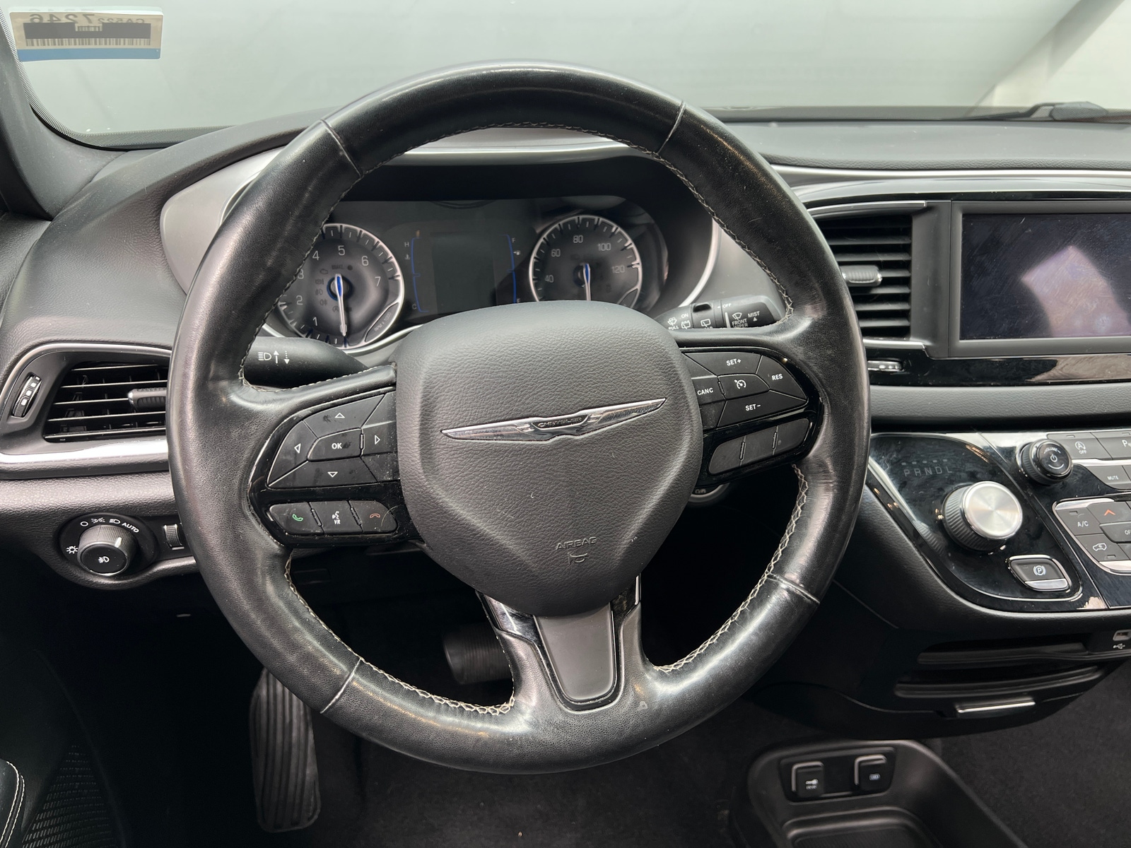 Thumbnail: 2019 Chrysler Pacifica - 4