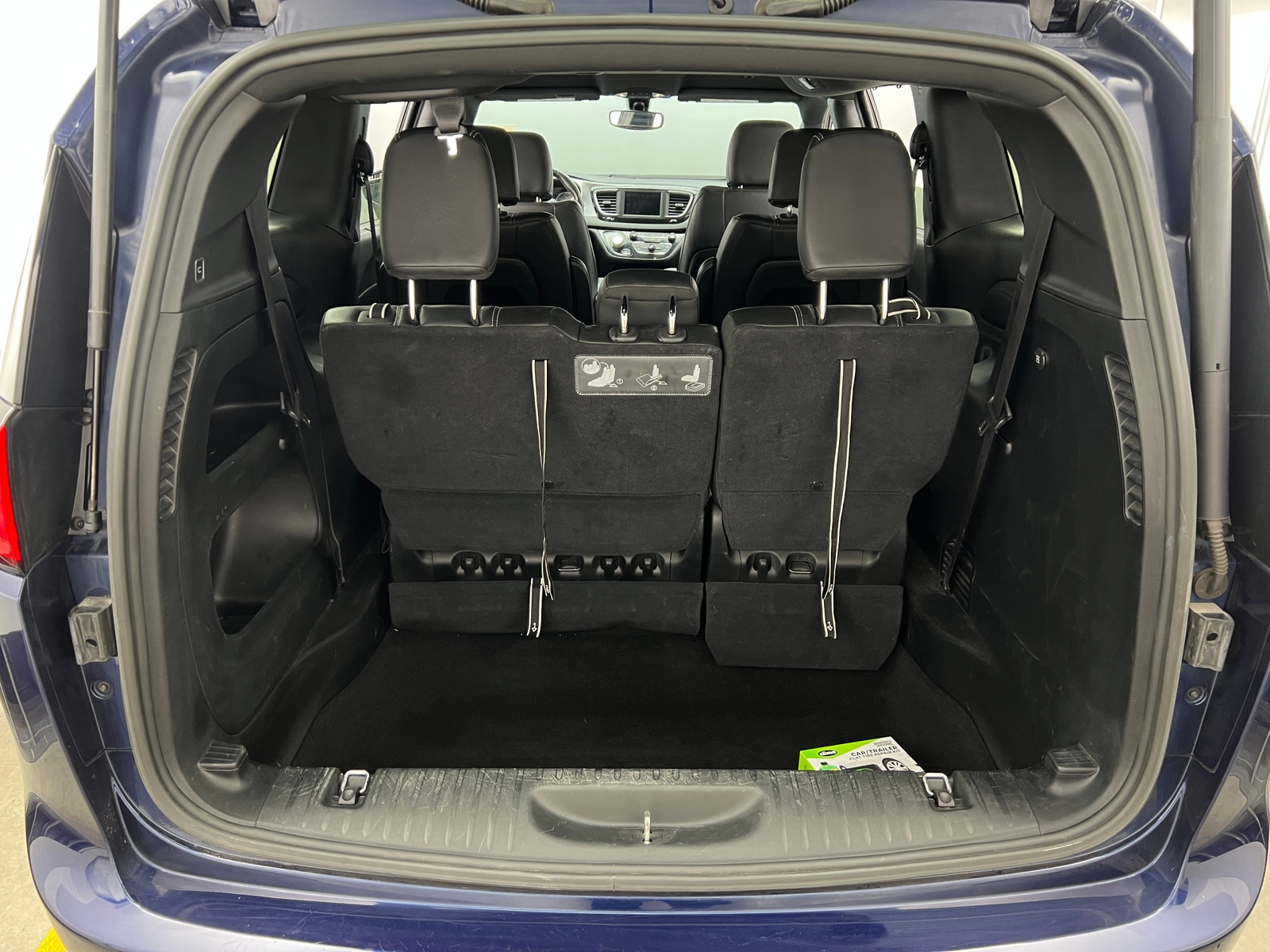 Thumbnail: 2019 Chrysler Pacifica - 6