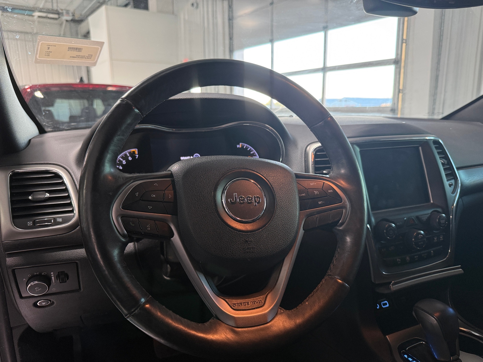 Thumbnail: 2018 Jeep Grand Cherokee - 4