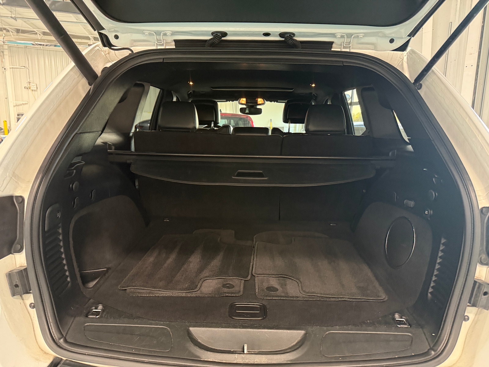 Thumbnail: 2018 Jeep Grand Cherokee - 6