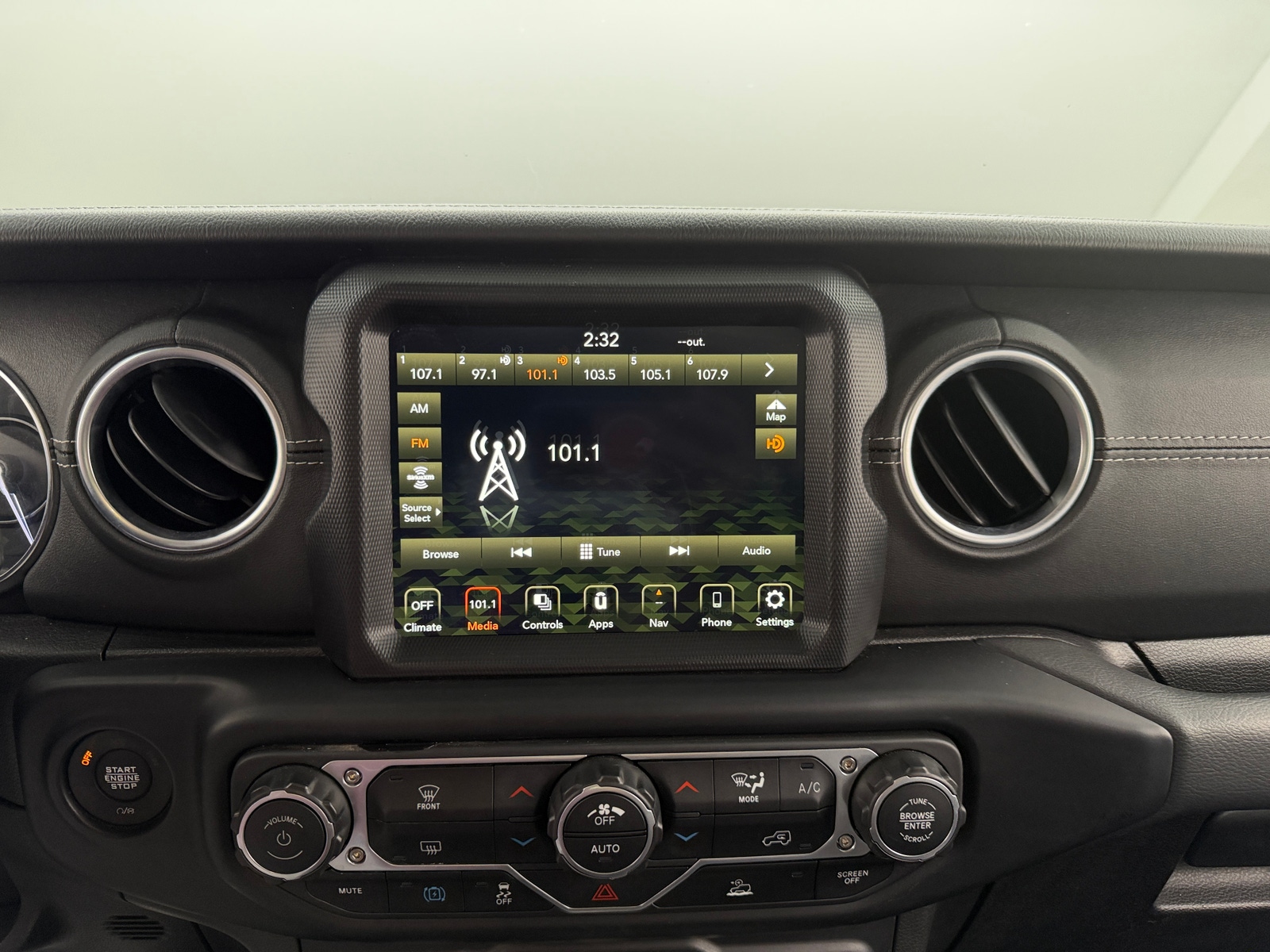 Thumbnail: 2023 Jeep Wrangler - 3