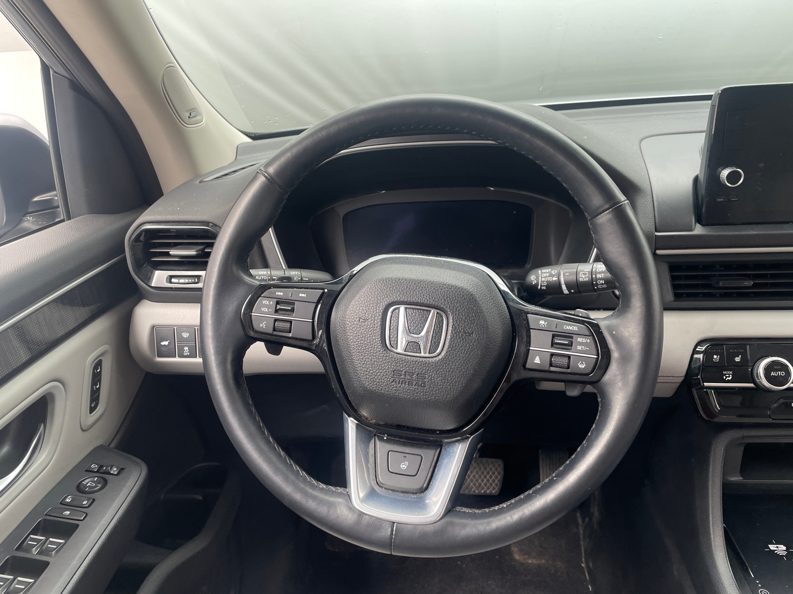 Thumbnail: 2023 Honda Pilot - 4
