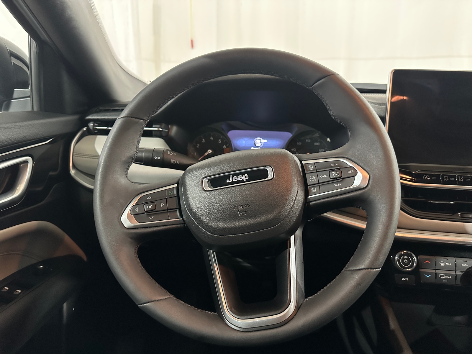 Thumbnail: 2025 Jeep Compass - 4